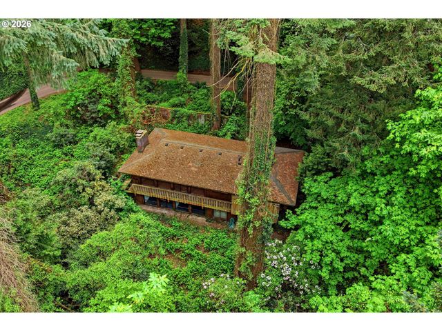 10933 S RIVERSIDE Dr, Portland, OR 97219