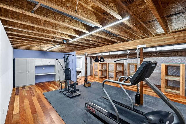 1003 S Henry Rd, Greenacres, WA 99016