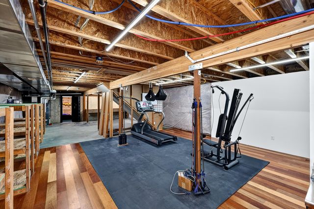 1003 S Henry Rd, Greenacres, WA 99016