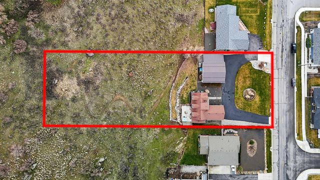 1003 S Henry Rd, Greenacres, WA 99016