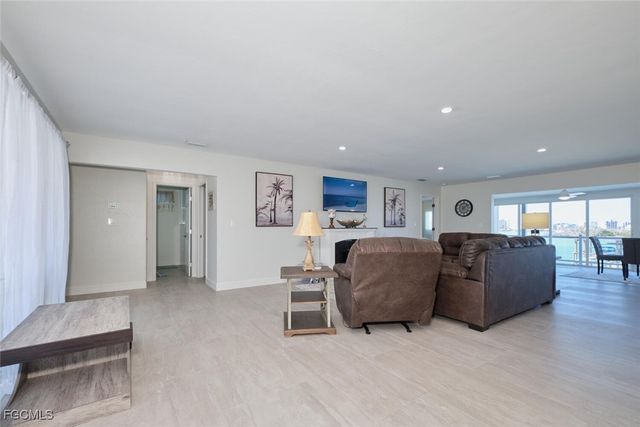 789 San Carlos DR, Fort Myers Beach, FL 33931