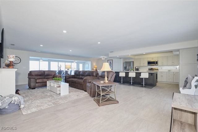 789 San Carlos DR, Fort Myers Beach, FL 33931