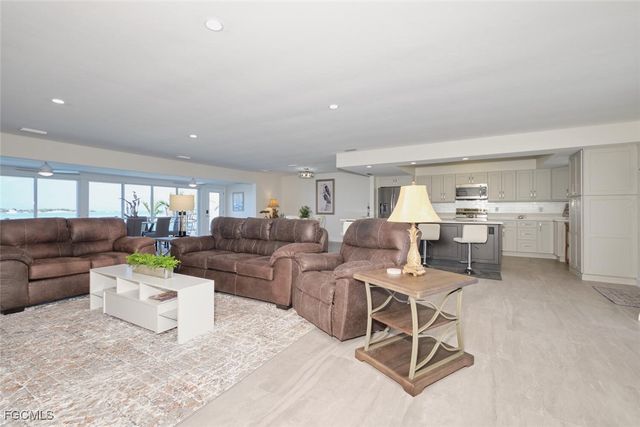 789 San Carlos DR, Fort Myers Beach, FL 33931