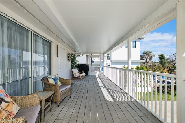 789 San Carlos DR, Fort Myers Beach, FL 33931