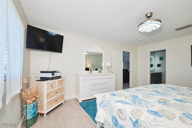 789 San Carlos DR, Fort Myers Beach, FL 33931