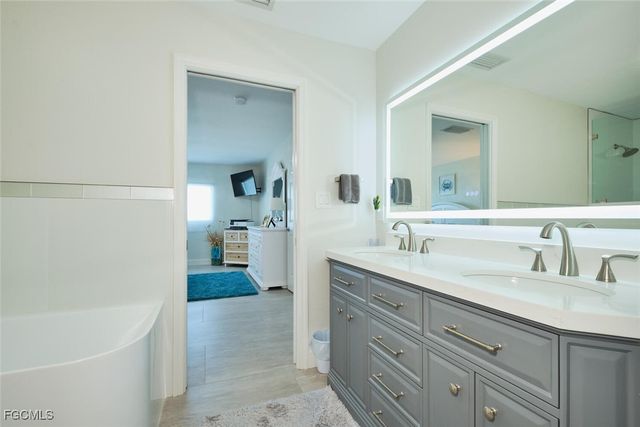 789 San Carlos DR, Fort Myers Beach, FL 33931