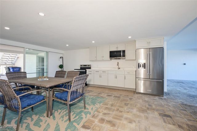 789 San Carlos DR, Fort Myers Beach, FL 33931