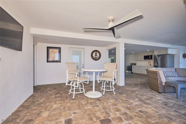 789 San Carlos DR, Fort Myers Beach, FL 33931