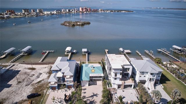 789 San Carlos DR, Fort Myers Beach, FL 33931