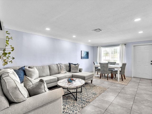 3540 SW 12th Ct, Fort Lauderdale, FL 33312