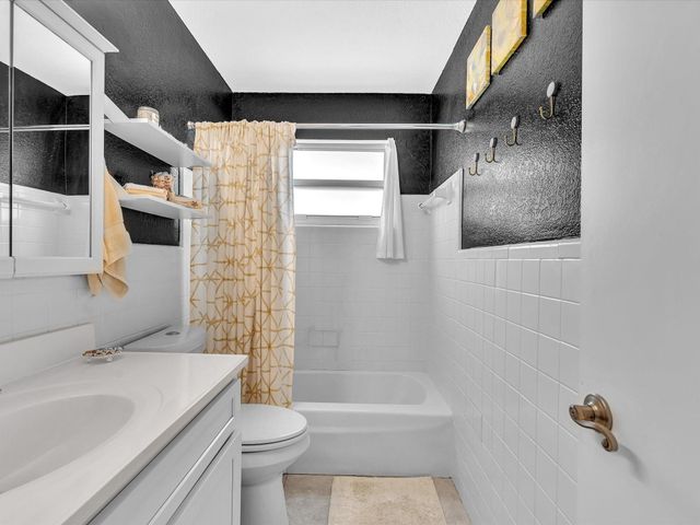 3540 SW 12th Ct, Fort Lauderdale, FL 33312