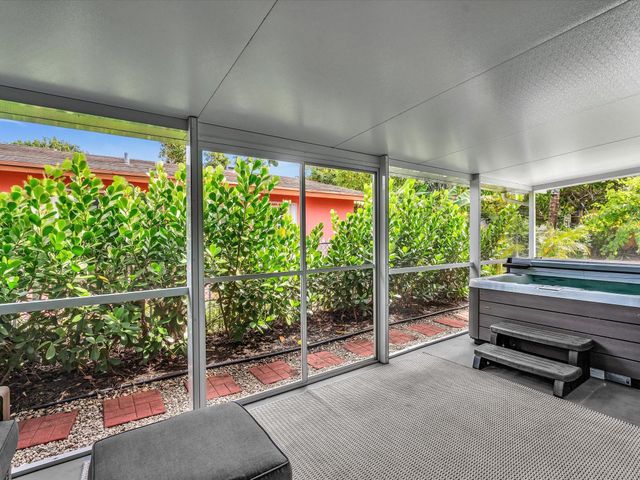 3540 SW 12th Ct, Fort Lauderdale, FL 33312