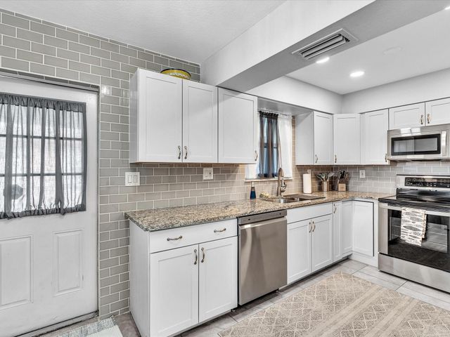 3540 SW 12th Ct, Fort Lauderdale, FL 33312