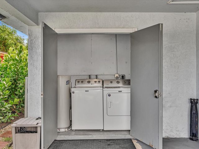 3540 SW 12th Ct, Fort Lauderdale, FL 33312