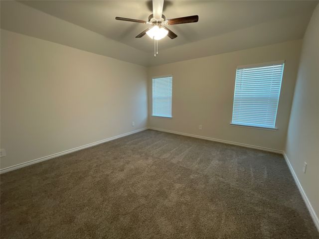 655 Divine Gardens Street, Lavon, TX 75166