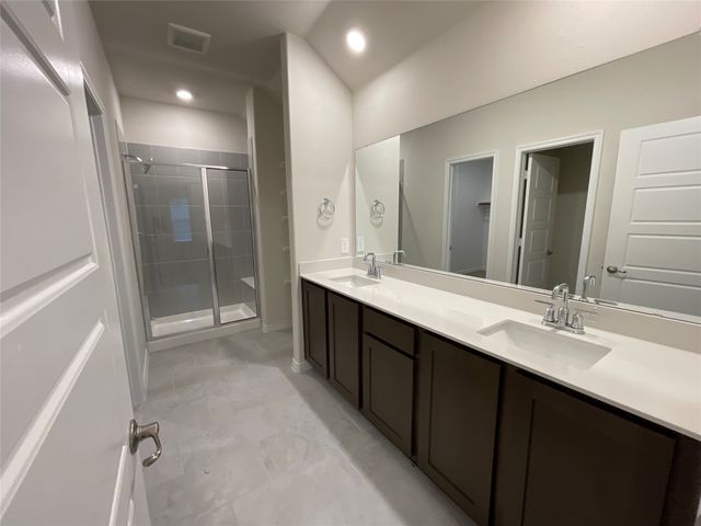 655 Divine Gardens Street, Lavon, TX 75166