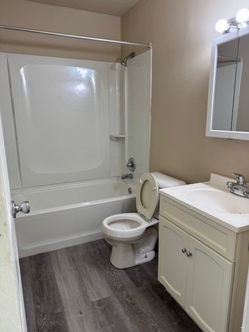 833 N Randall Road C4, Aurora, IL 60506