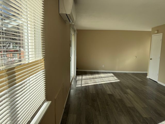 833 N Randall Road C4, Aurora, IL 60506
