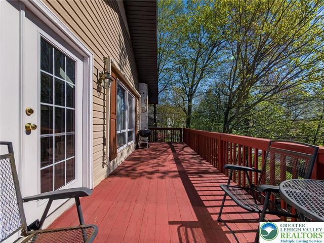 6060 Boardwalk Drive, Tobyhanna Twp, PA 18466