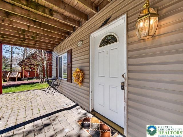 6060 Boardwalk Drive, Tobyhanna Twp, PA 18466