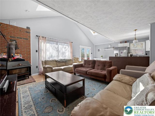 6060 Boardwalk Drive, Tobyhanna Twp, PA 18466