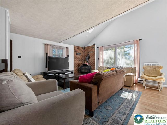 6060 Boardwalk Drive, Tobyhanna Twp, PA 18466