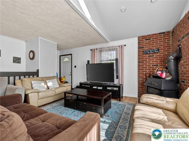 6060 Boardwalk Drive, Tobyhanna Twp, PA 18466