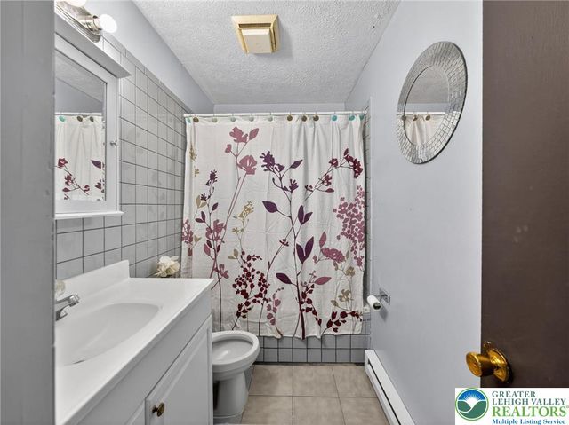 6060 Boardwalk Drive, Tobyhanna Twp, PA 18466