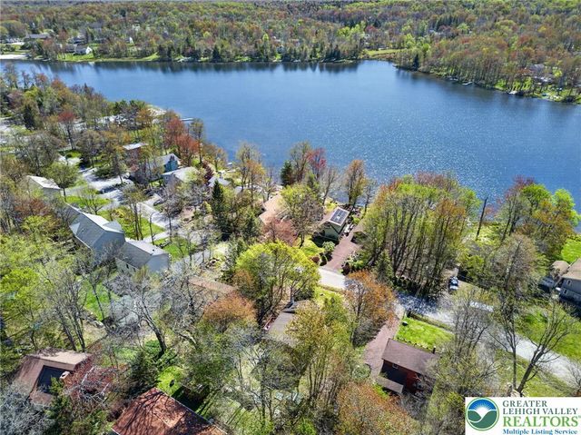 6060 Boardwalk Drive, Tobyhanna Twp, PA 18466