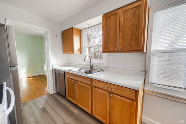 102 Dale Avenue, Lynchburg, VA 24502