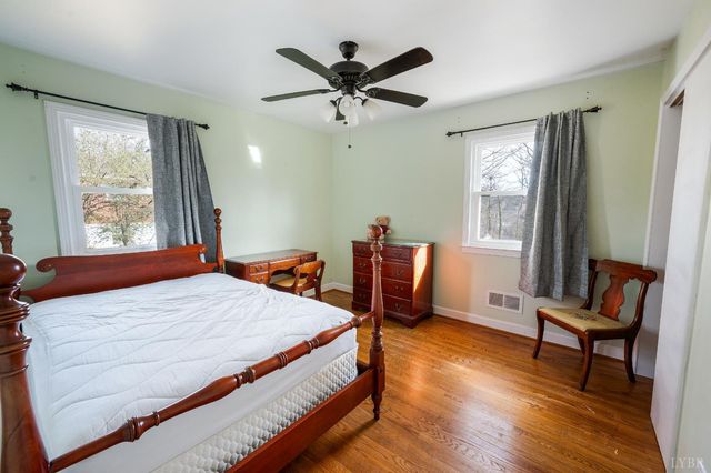 102 Dale Avenue, Lynchburg, VA 24502