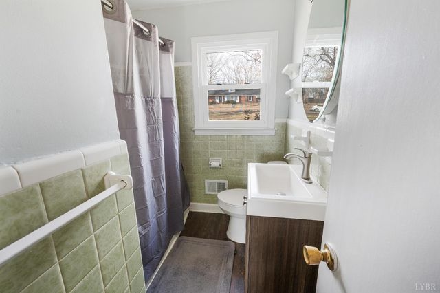 102 Dale Avenue, Lynchburg, VA 24502