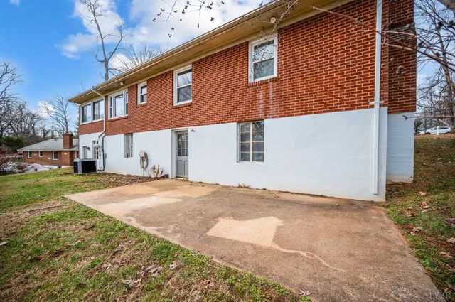 102 Dale Avenue, Lynchburg, VA 24502