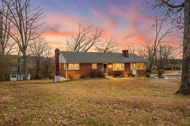 102 Dale Avenue, Lynchburg, VA 24502