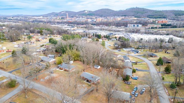 102 Dale Avenue, Lynchburg, VA 24502