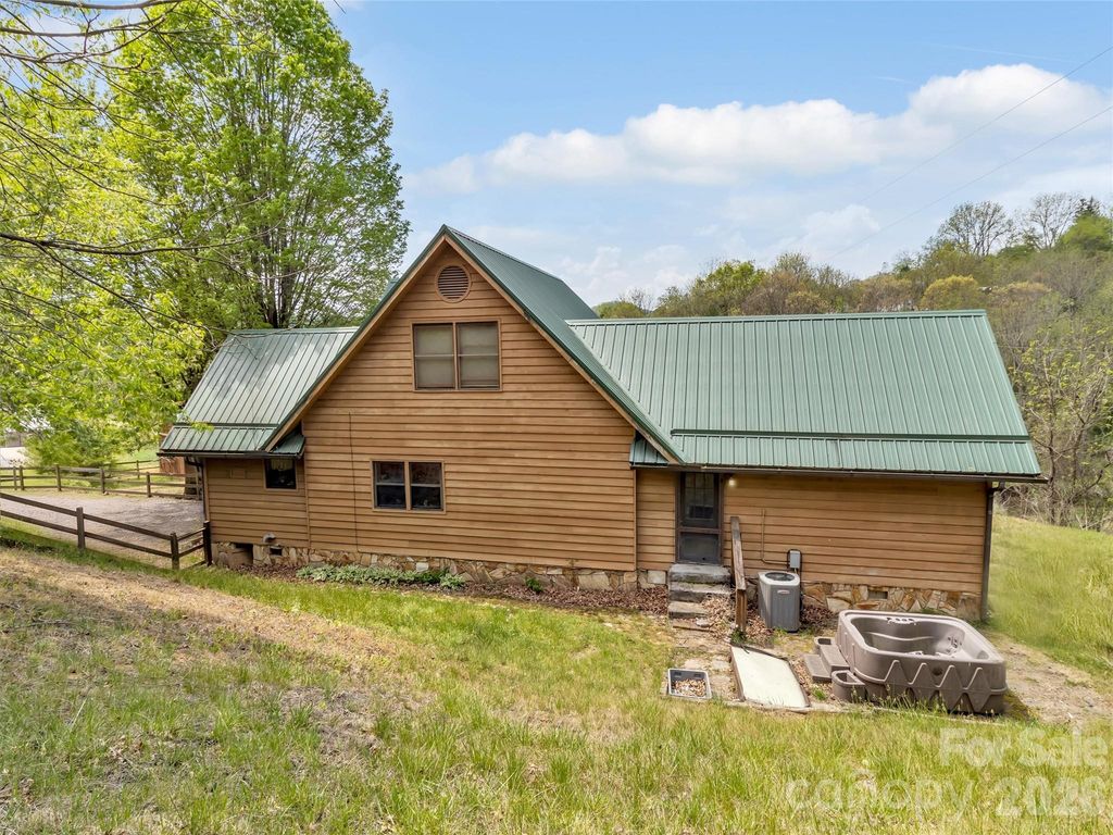 61 Lucy Drive, Canton, NC 28716