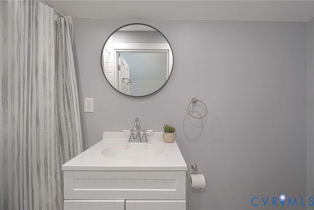 1818 Arlington Rd, Hopewell, VA 23860