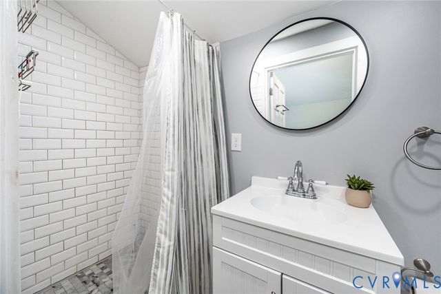 1818 Arlington Rd, Hopewell, VA 23860