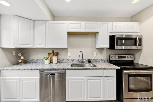 715 Tyson Drive, Florissant, MO 63031