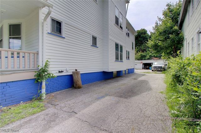 1872 Lampson Road, Cleveland, OH 44112