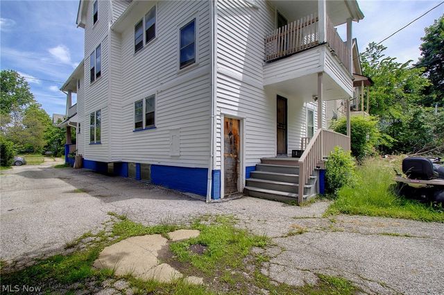 1872 Lampson Road, Cleveland, OH 44112