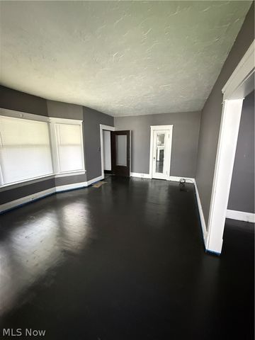 1872 Lampson Road, Cleveland, OH 44112