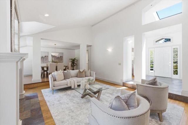 1037 Yorkshire Drive, Los Altos, CA 94024