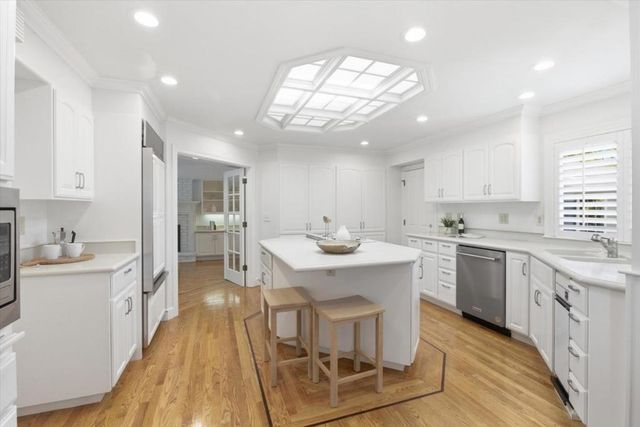 1037 Yorkshire Drive, Los Altos, CA 94024