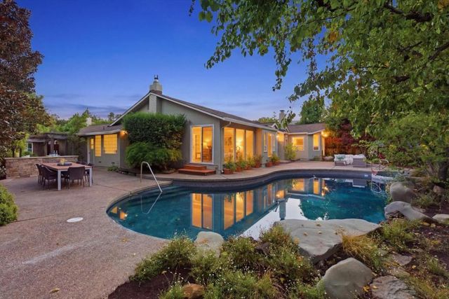 1037 Yorkshire Drive, Los Altos, CA 94024