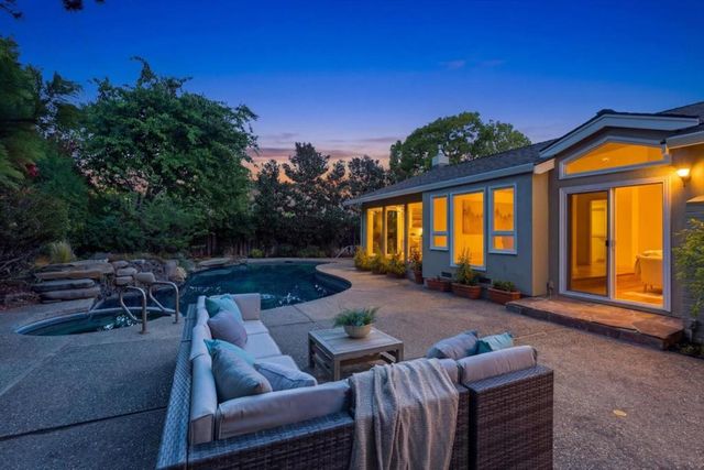 1037 Yorkshire Drive, Los Altos, CA 94024