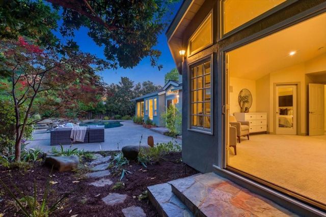 1037 Yorkshire Drive, Los Altos, CA 94024