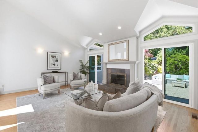 1037 Yorkshire Drive, Los Altos, CA 94024