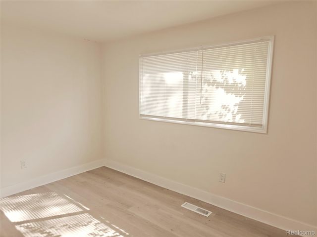 20560 Asbury Park, Detroit, MI 48235