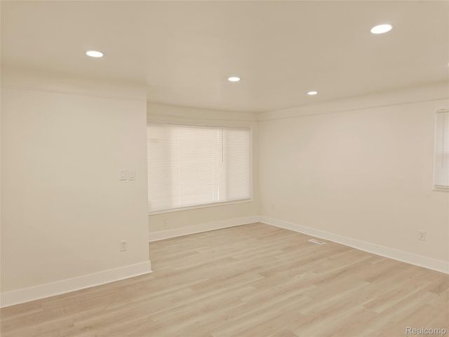 20560 Asbury Park, Detroit, MI 48235